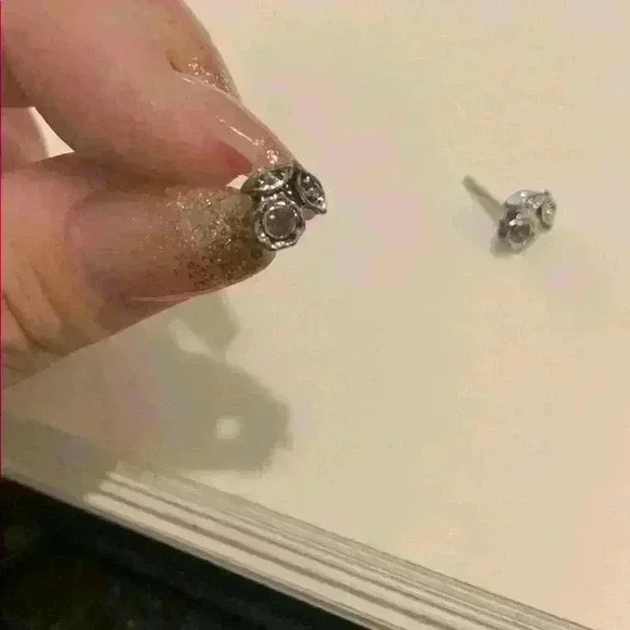 Purple flower silver earrings - Picture 3 of 3